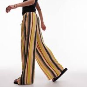 Artistic works by Lu Wide Leg Pants Large